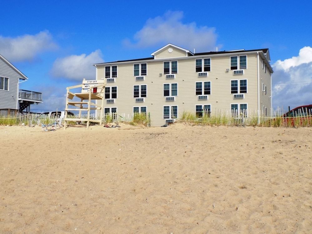 Misquamicut Beach Front Inn Westerly Exterior photo