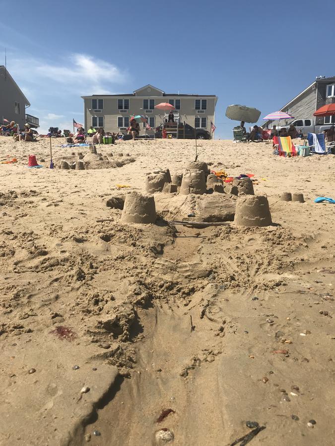 Misquamicut Beach Front Inn Westerly Exterior photo